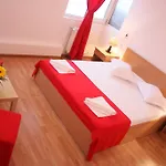 Hotel Sir Gara De Nord *