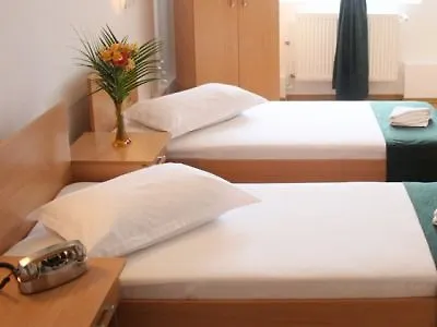 Sir Gara De Nord Hotel