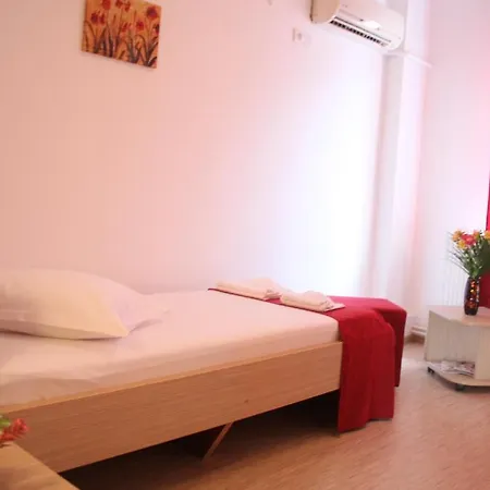 Sir Gara De Nord Hotel *